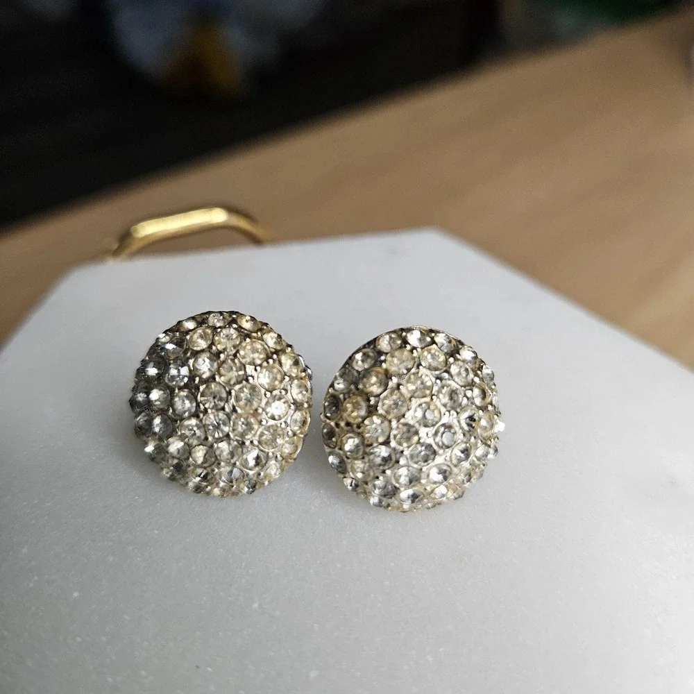 vintage Coro clear rhinestone silver‎ tone round screw back earrings